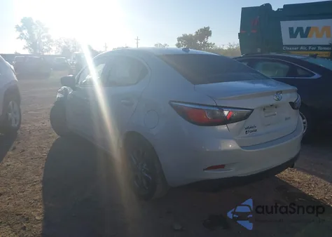 2019 Toyota Yaris Xle из США, поврежденный, VIN 3MYDLBYV6KY512702